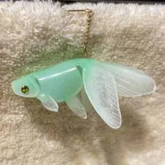 momoiro 金魚 ピアス uka グリーン プラ板 momoiro 金魚 プラ板 イヤリング - メルカリ