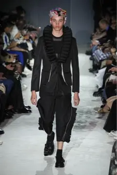 COMME des GARCONS HOMME PLUS パンツ　フリル　Sのサムネイル