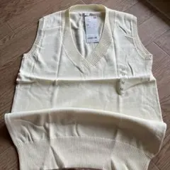UNIQLO Vネックベスト M クリーム