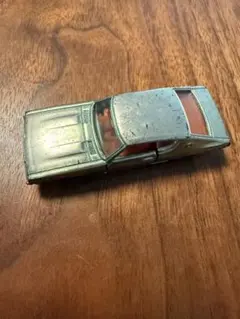 トミカ 日産 スカイライン 2000GT-X 日本製 NO.82 1/64 黒箱のサムネイル