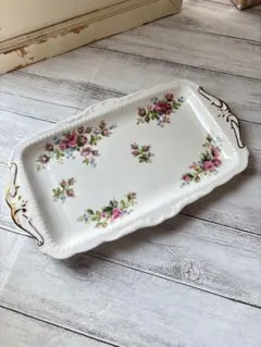 ロイヤルアルバート MOSS ROSE 皿　サンドイッチプレートのサムネイル