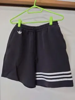 アディダスオリジナルス Neuclassics ハーフパンツ　М