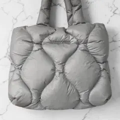 美品 ミュウミュウ キルティング トートバッグ グレー パデッド MIU MIUのサムネイル