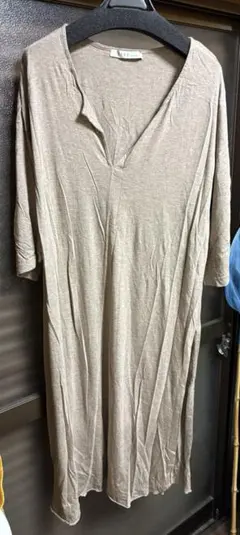etre tokyo ベージュ Vネック ロングワンピース 半袖