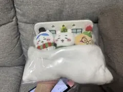 ちいかわ　ハッピーホリデーなおやすみベッドと繋がる　マスコットセット　クリスマス