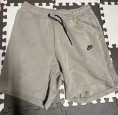 ナイキ テックフリース ハーフパンツ