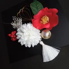 髪飾り❤椿　成人式・卒業式・結婚式・前撮り・発表会　ヘッドドレス