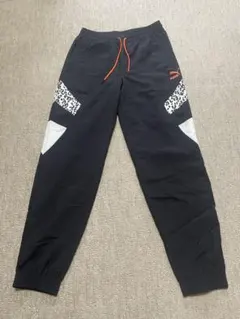Puma 新品ヒョウ柄ジャージパンツM