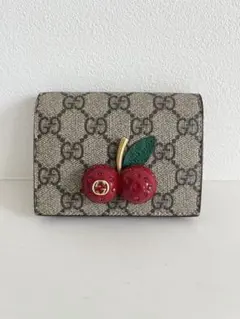 GUCCI チェリー装飾 二つ折り財布