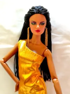 ファッションロイヤリティ風　海外限定ドール　リペイント　カスタム　３２cm