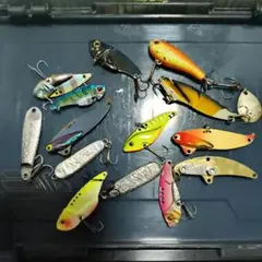 メーカー品 バイブレーション ルアーセット - メルカリ