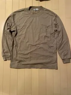 ユニクロU ポケット付きロンT サイズM