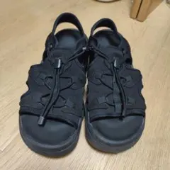 NIKE エアマックス ココ サンダル ブラックのサムネイル