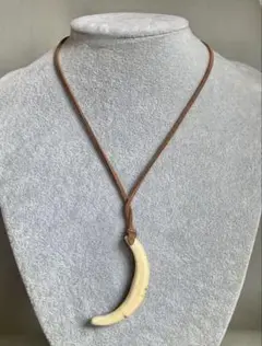 ♦マンモス 牙彫り 工芸品 ネックレス 宝飾品 貴金属 骨董品 コレクション ♢マンモス 牙彫り 工芸品 ネックレス 宝飾品 貴金属 骨董品
