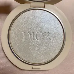 Dior ディオールスキン フォーエヴァー クチュール ルミナイザー 03