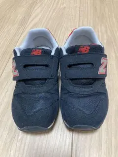 New Balance キッズスニーカー IZ373