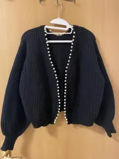 【w closet】 パール付き黒ニットカーディガン