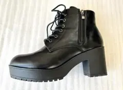 チャンキーヒール　厚底 レースアップブーツ