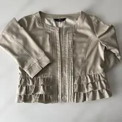 ベージュ ノーカラージャケット 長袖　アウター 秋冬レディース服