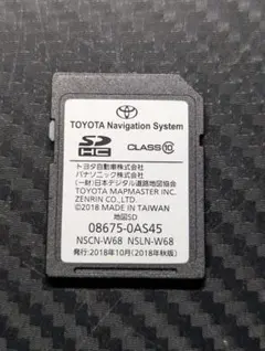 トヨタ　純正　カーナビ　地図SDカード　2018年　NSCN-W68のサムネイル