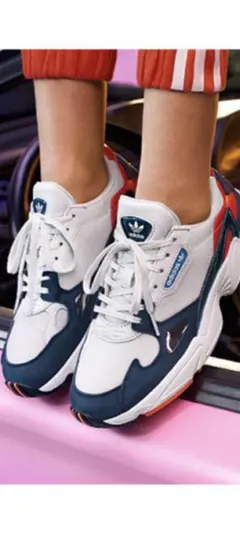 adidas FALCON 24cm