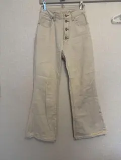 murua ベージュ ブーツカットデニムのサムネイル