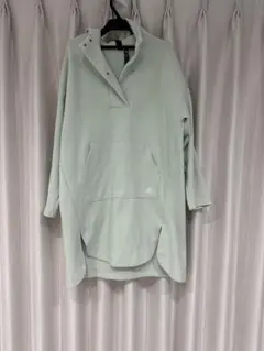 adidas レディース　フラットポッケ　フーディー