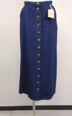 バラの刺繍入りデニムスカート