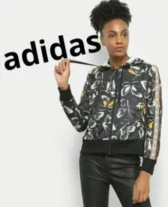美品　adidas　蝶柄クロップド丈ジップアップパーカー　ブラック