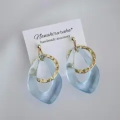 大ぶり　クリアブルー　しずく　ゴールドフープ　シンプル　ピアス　イヤリング