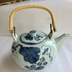緑色 陶器製急須 竹製ハンドル 花模様 - メルカリ