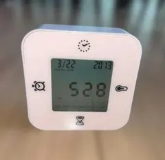 IKEAのKLOCKIS デジタル時計 ピンクのサムネイル