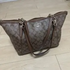 COACH ブラウンロゴプリントトートバッグ