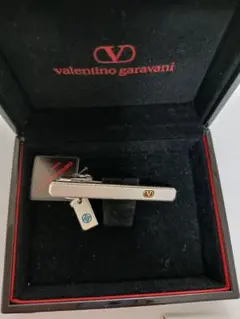 Valentino Garavani ネクタイピン 箱付きのサムネイル