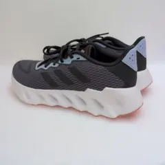 adidas　スイッチラン レディース グレード/ブルー スニーカーのサムネイル