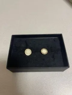 Marc Jacobs ゴールドトーンピアス