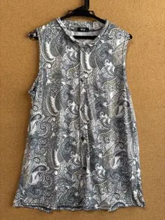 新品　ペイズリー柄　前あきノースリーブチュニック