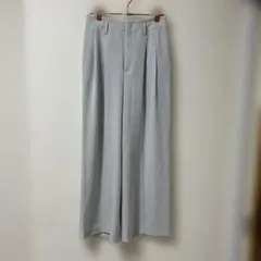 UNIQLO ライトグレー ワイドパンツ プリーツ入り