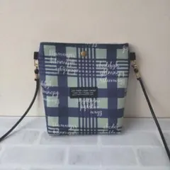 ハンドメイド ちょっとそこまでショルダー 英字フラワー ダークグレー ハンドメイド ちょっとそこまでショルダー 英字フラワー ダークグレー