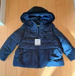 フード付きネイビーのダウンコート