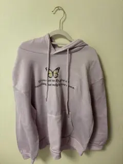 薄紫色 蝶刺繍 フード付きパーカー