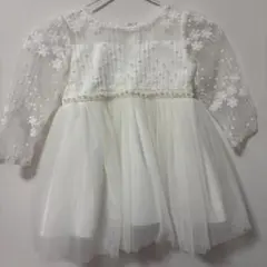 ホワイトベビードレス 長袖刺繍入り