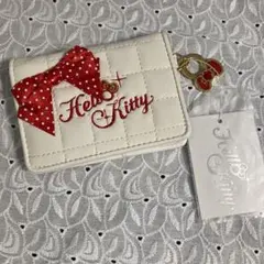 希少！サンリオ ハローキティ パスケース　ロゴ　ホワイト 2006年製 レトロ