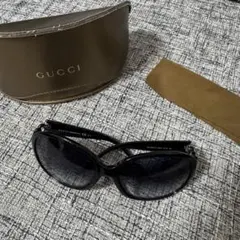 GUCCI　グッチ　サングラス　D28JJ　3988 楽天市場】グッチ サングラス GUCCI シャイニーブラック GG 135 1189/S