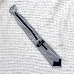 新品未使用✨ QBSM メンズ ワンタッチネクタイ ファスナー式 シルバー