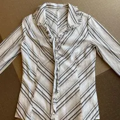 組曲sisのブラウス