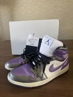 NIKE ウィメンズ エアジョーダン1 MID SE パープル