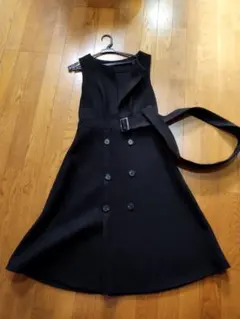 黒のAラインワンピース ベルト付き