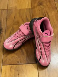【値下げします】サッカー　トレーニングシューズ　18.0