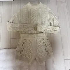 アイボリー ニットセットアップ　シャルルシャトン